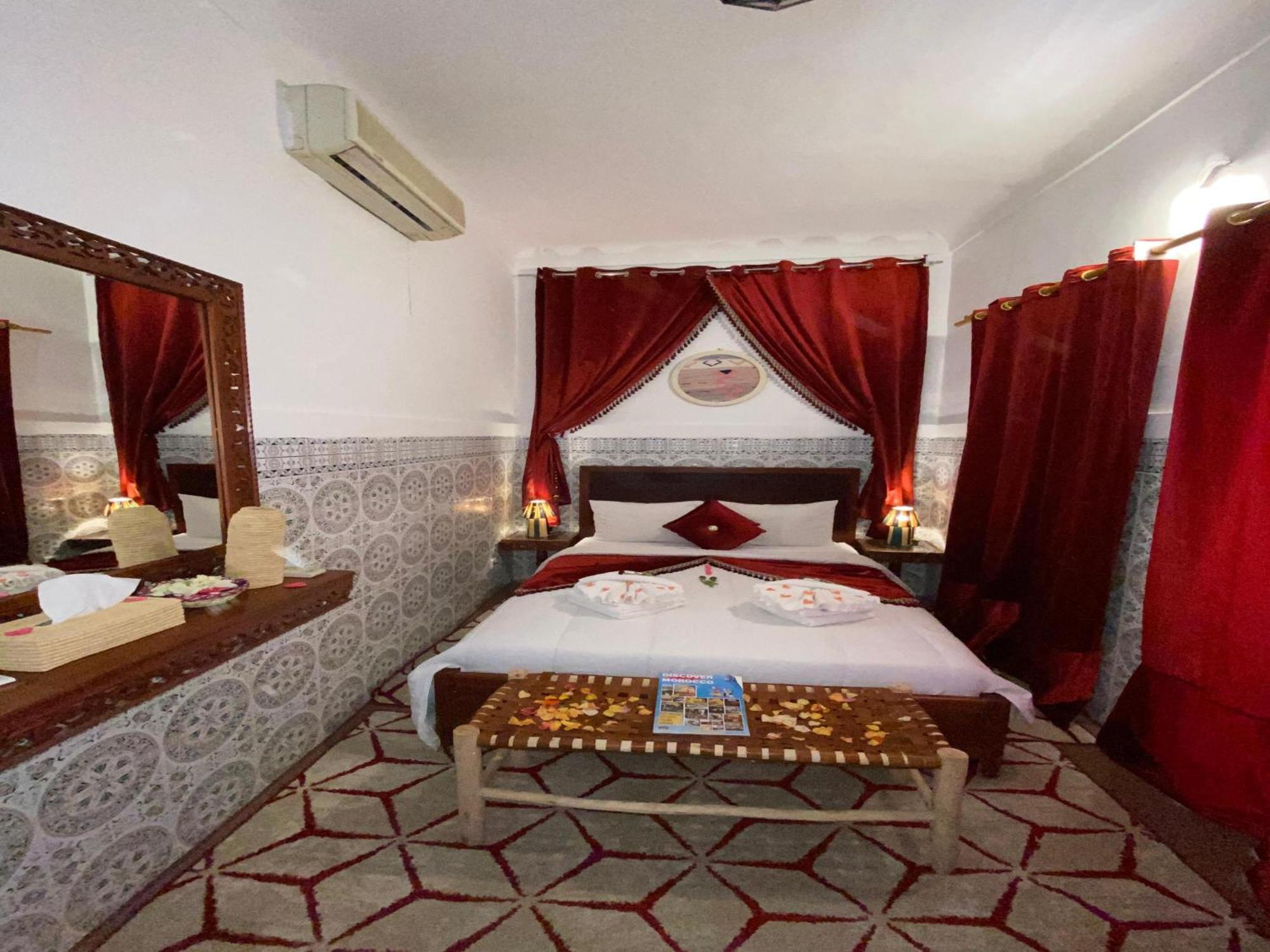 Riad Lazord De Marrakech Entier Marrakesh Luaran gambar